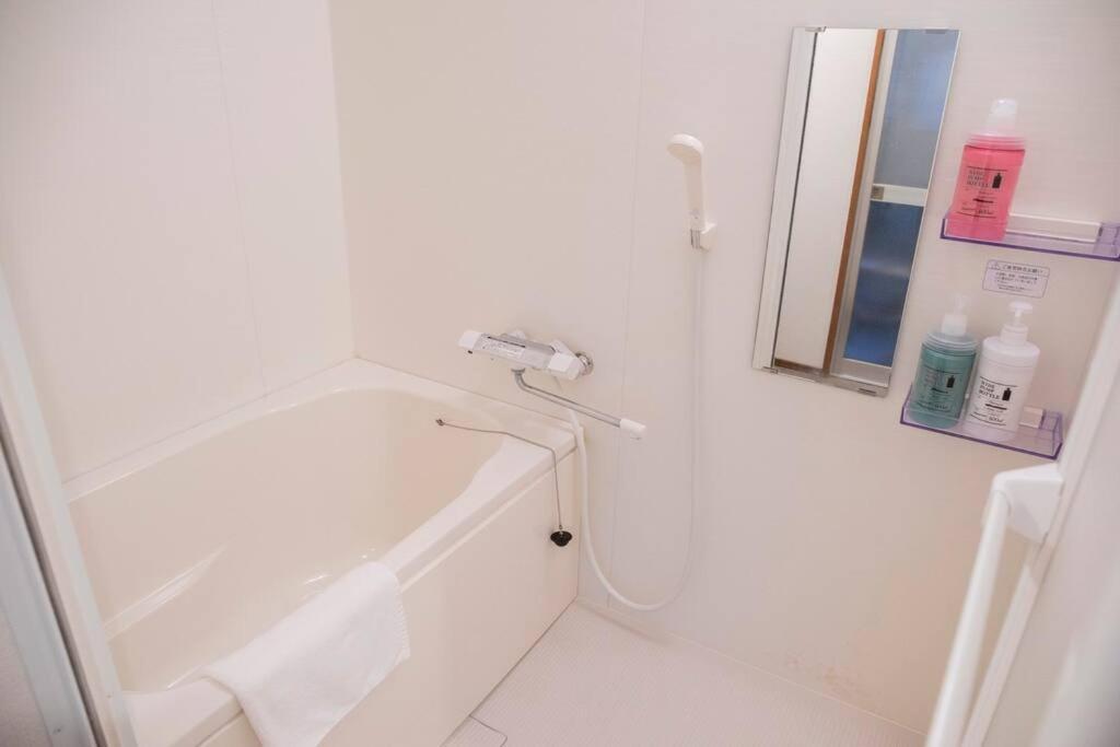 Apartment 【梅田・新大阪・usj近く】最寄駅jr西九条徒歩４分300ｍ！無料wi‐fi！２dk一軒家貸切！n