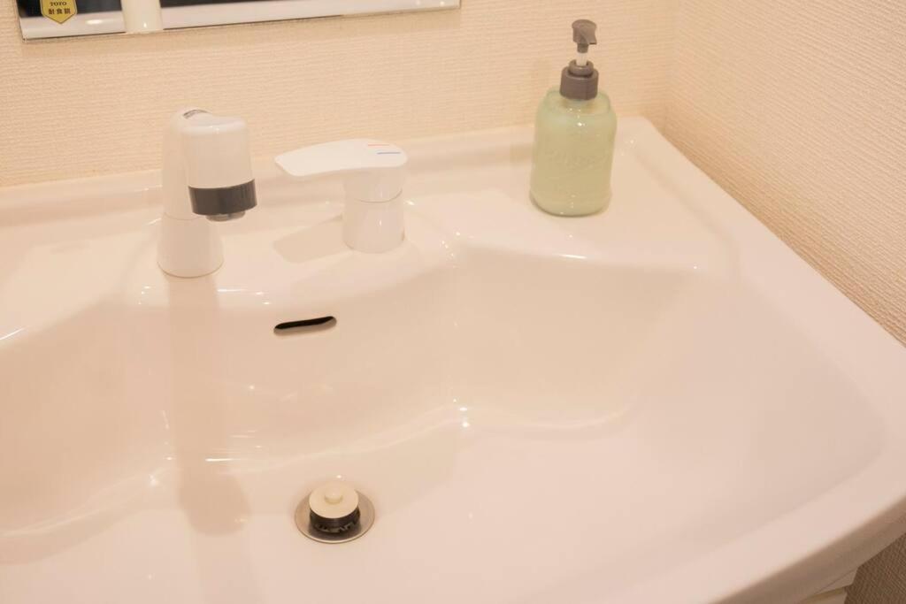 Apartment 【梅田・新大阪・usj近く】最寄駅jr西九条徒歩４分300ｍ！無料wi‐fi！２dk一軒家貸切！n